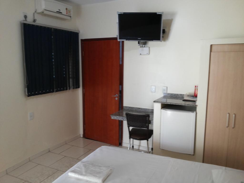 Hotel Casa Nova Várzea Grande Habitación foto
